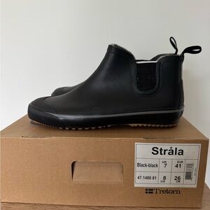 Tretorn Strala Vinter Black Rubber Shoes size 8 or 26cm winter boots
